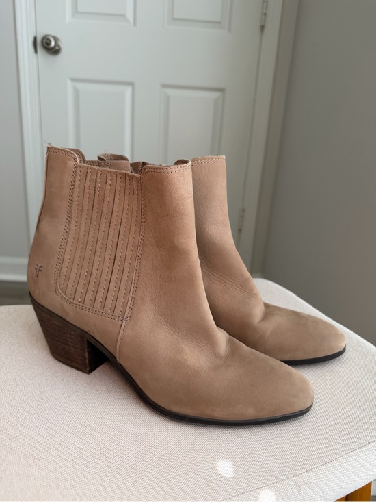Frye Shoes - Frye Sandra Chelsea Leather Boot Taupe